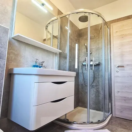 Grosse In Mit Privatem Balkon By Interhome Palit