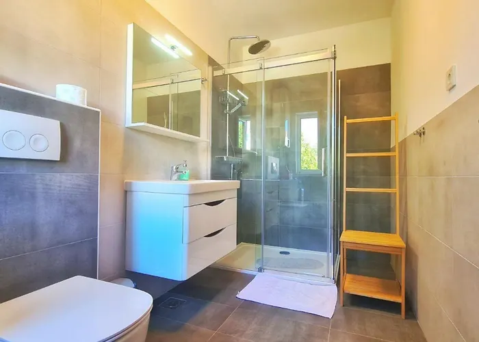 Grosse In Mit Privatem Balkon By Interhome Palit