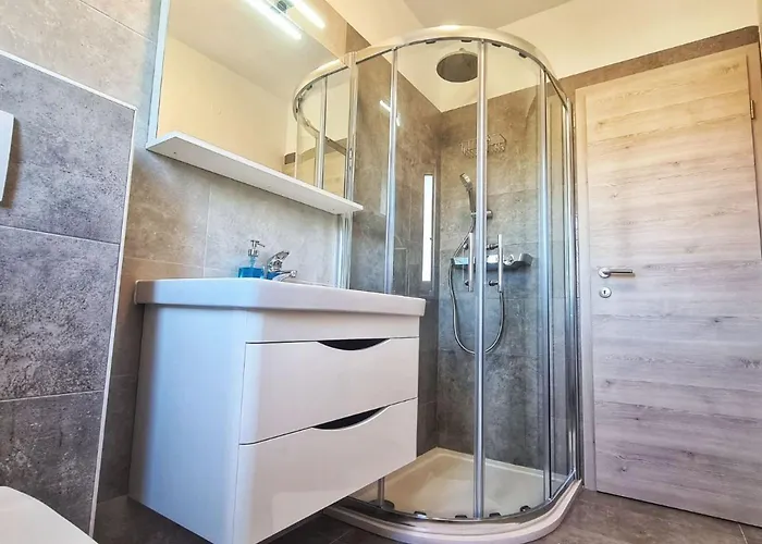 Grosse In Mit Privatem Balkon By Interhome Palit