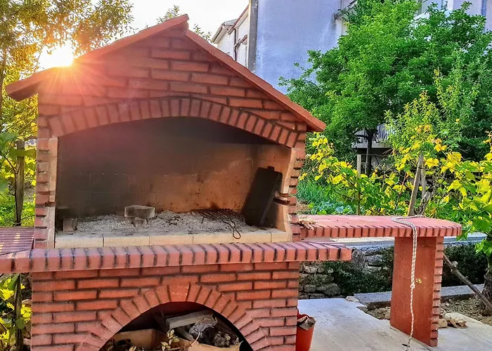 Grosse In Mit Privatem Balkon By Interhome *