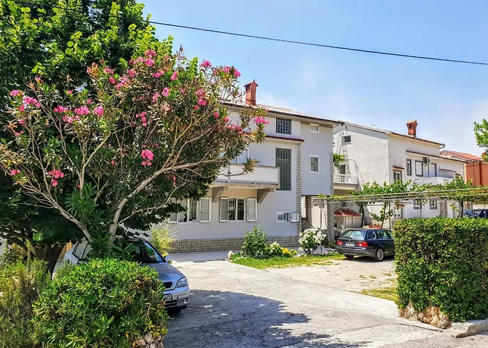 Grosse In Mit Privatem Balkon By Interhome Lejlighed *