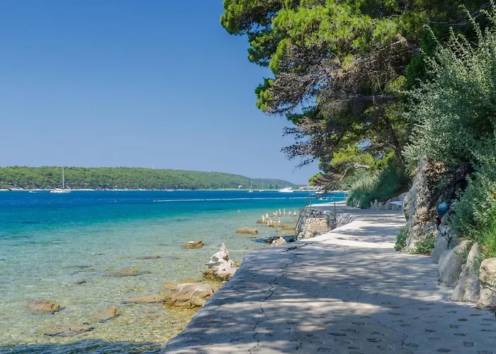 Grosse In Mit Privatem Balkon By Interhome